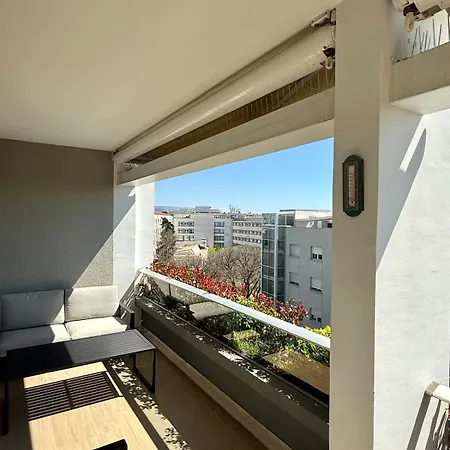 2dluxe - New Listing - Experienced Host Apartment Split